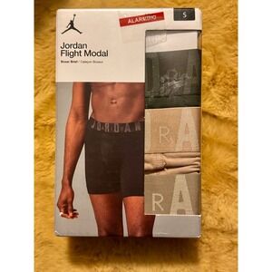 NWT Jordan Flight Modal 3 Pack Boxer Briefs Men's Size Small Hemp &‎ Black Color